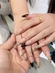-艾珂·美甲美睫