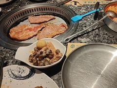 -阪尚皇·原切牛排·烤肉火锅自助(北京路店)