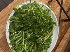 -左庭右院鲜牛肉火锅(浦江欢乐颂店)