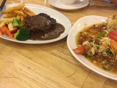 -J Daeng Seafood