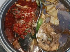 -阿瓦山寨·湘菜现炒·剁椒鱼头王(咸阳总店)