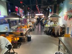 大堂-马路牙子地桌烤肉(工体店)