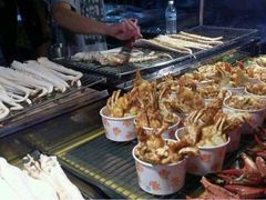 好次的-六合夜市