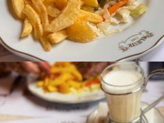 -Majestic Café