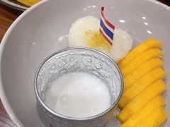 传统制法芒果糯米饭-曼谷食堂·泰国家庭料理(丹桂路店)