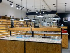 -罗伯特眼镜·蔡司官方授权(罗湖国贸店)