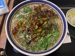 -云阿蛮云南生烫牛肉米线(奉贤路店)