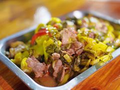 牛肉炒酸菜-新湖烧鸡(光明店)