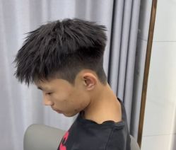 点击看大图 -尤司男士国潮理发馆