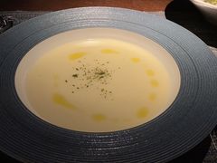 -卡普里披萨·牛扒·下午茶