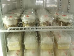 -红宝石·鲜奶小方·海派西点房(南丹店)