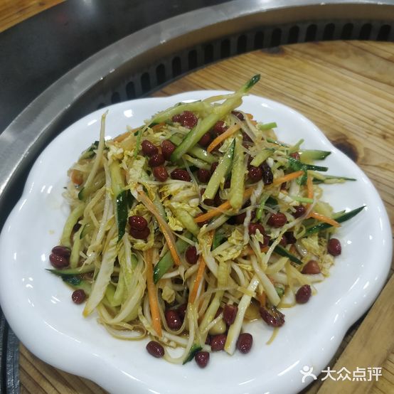 三江鱼东北特色铁锅炖(盛泽东方花园店)