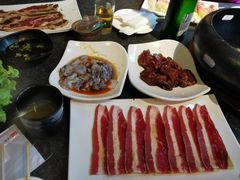 -鑫釜山海鲜烧烤(鑫丰国际店)