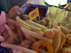 -UP嘻哈酒吧(粉巢店)