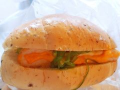 爆浆鸡扒包-Caidie Bakery采蝶轩(百越店)