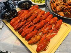 -肥肥虾庄·金牌油焖大虾(汉街SKP店)