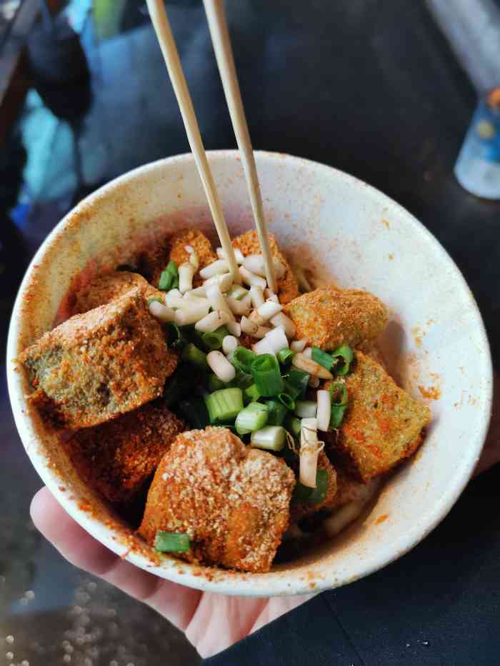 尝相思臭豆腐-"这家臭豆腐就在建设路最有名的那条路上,其.