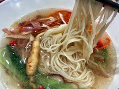 -鼎义丰功夫面(星光大道店)