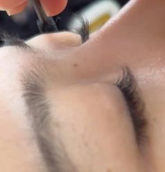 -赢韵美甲美睫瑞士净斑中心