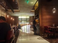 -恰餐厅及酒吧 CHAR Bar & Grill (北京丽都皇冠假日店)