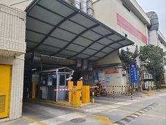 -大润发杨浦店-停车场