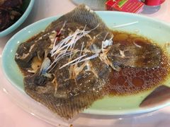 -海派美食·家宴海鲜青岛菜·石锅鲽鱼头(东方城店)
