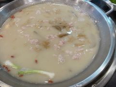 -老来福·非遗酸汤兔(凯旋路店)