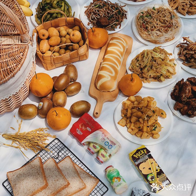 交通也很方便 好停车 还有专门的儿童玩乐区