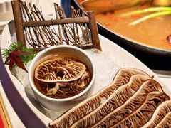 -小龙翻大江文化火锅(宽窄店)