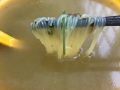 -小杨生煎(金山百联购物中心3楼店)