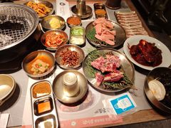 -草家酱蟹炭火烤肉店(珲春南路一店)