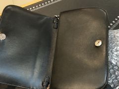 -爱革·洗衣改衣·洗鞋修鞋·洗包修包·奢侈品护理(宝地广场店)