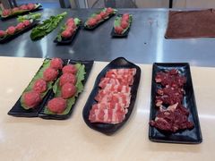 -牛里牛气· 榴莲海鲜鲜牛肉自助火锅·烤肉(华南城店)