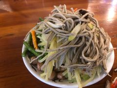 凉菜三拼-凤齐羊肉烩面馆