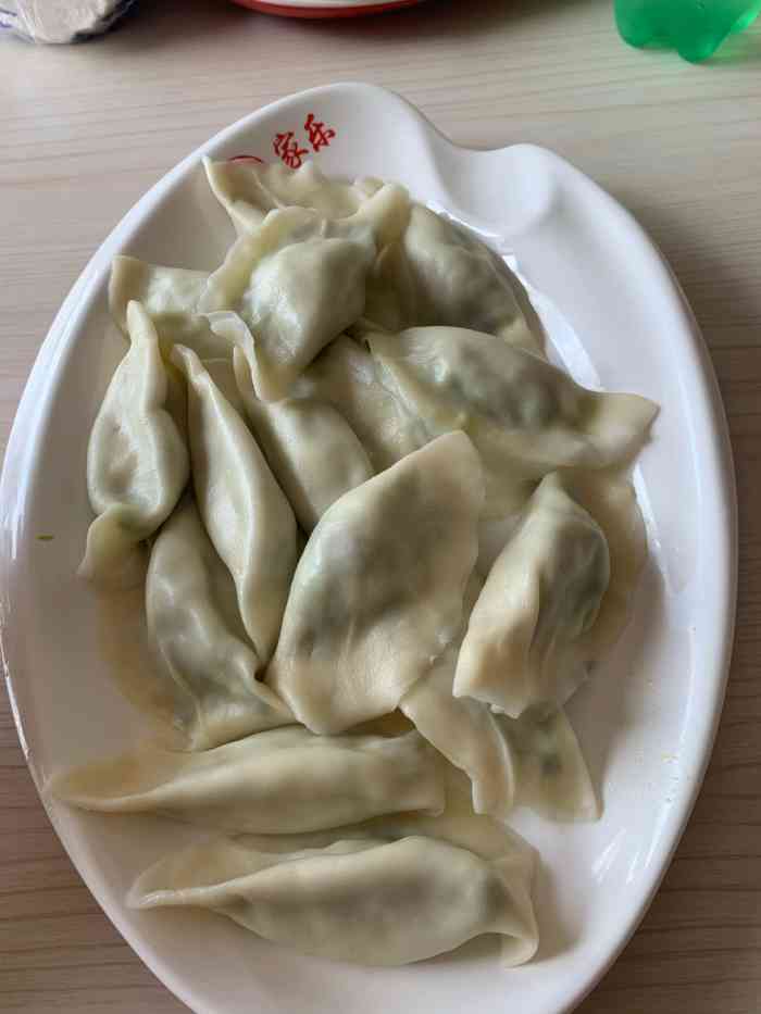 开了有些年头了,还有几家分店,水饺种类很多,味道不错,虾仁的很好吃