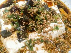 皮蛋豆腐-95号酱骨·一块豆腐(展春园西路店)