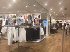 店内环境-优衣库(北京首开福茂宋家庄购物中心店)