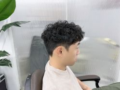 -尤司男士国潮理发馆