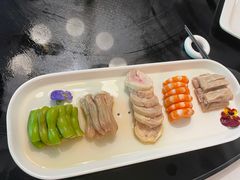 -HOMES上海本帮菜(襄阳公园店)
