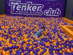 -Tenker Club弹刻极限主题公园 · 蹦床 · 团建 · 生日派对(大关店)