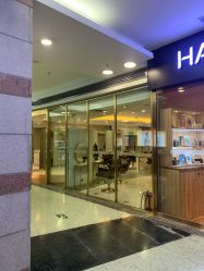 点击看大图 门面-八佰伴8008星级形象店