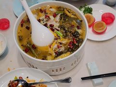 -满江红四季餐厅 · 国家五钻级酒家(新纪元大酒店店)