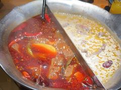 -湊湊火锅·茶憩(南京东路悦荟店)