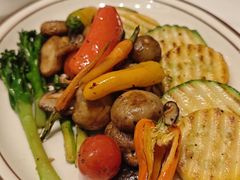 -马克西姆俄罗斯餐厅(通亚街店)