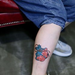 -鳌首刺青纹身 穿孔饰品店