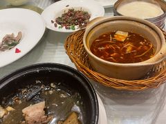 -湖庭壹品鸭王·传统北京烤鸭·别墅私房菜·庭院宵夜(江宁店)