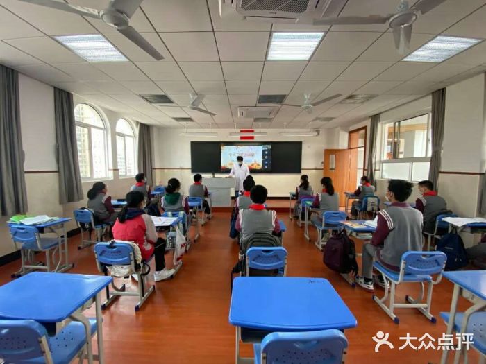上海市十五中学(存志东校(扬州路校区)图片