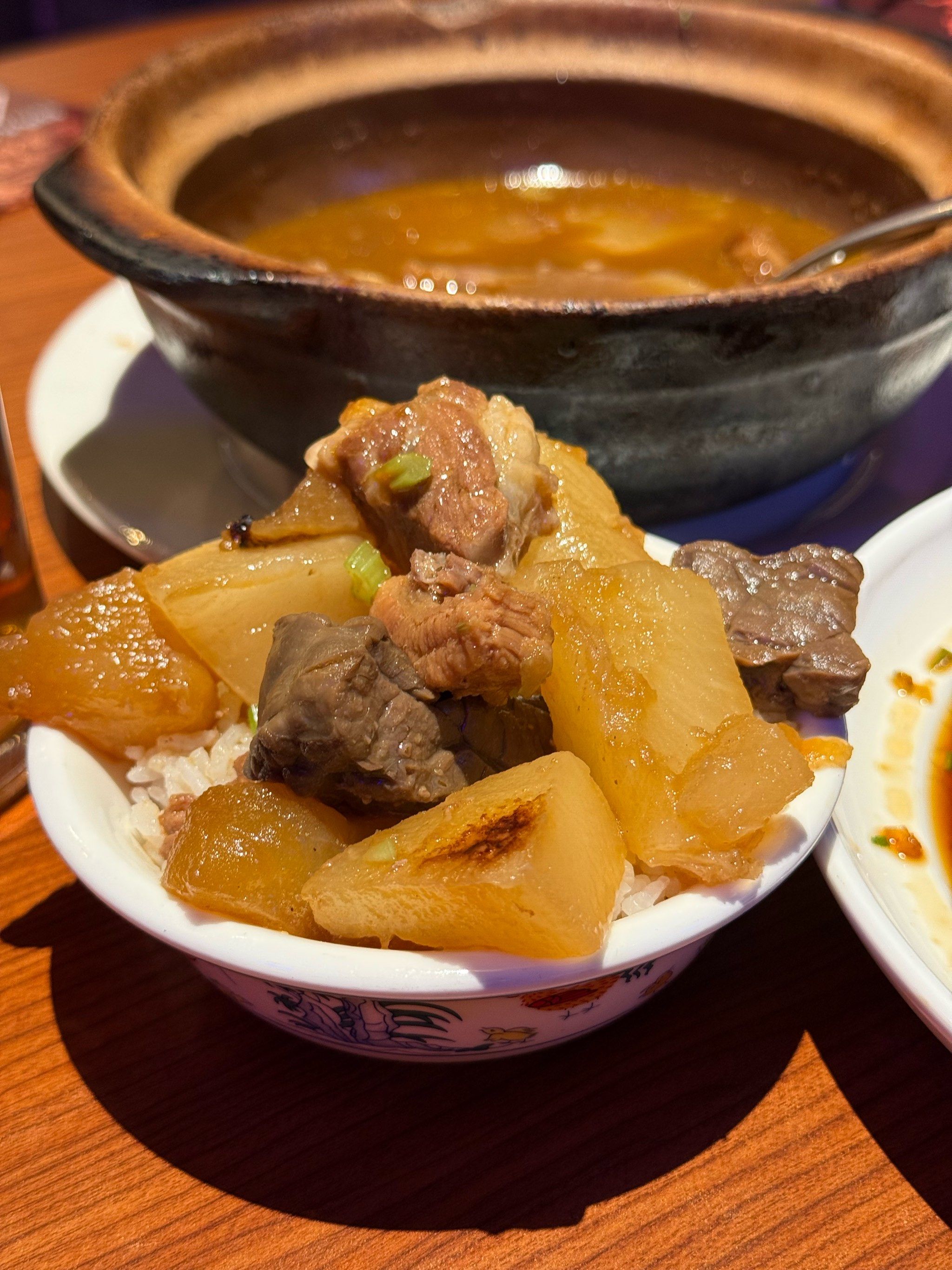 一口闷了这碗萝卜牛杂煲盖饭🍚