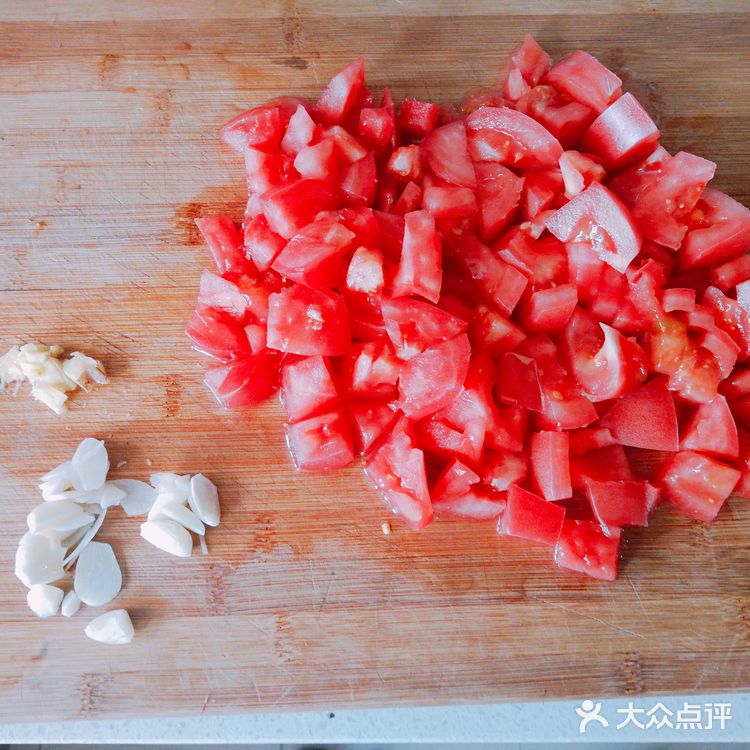 百搭番茄和无敌肉卷造就的番茄羊肉汤