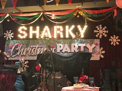 -鲨鱼美式餐厅酒吧Sharky